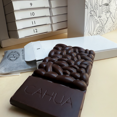 70 % dunkle Ursprungsschokolade mit Bruchkante – perfekt portioniert für puren Genuss oder Trinkschokolade