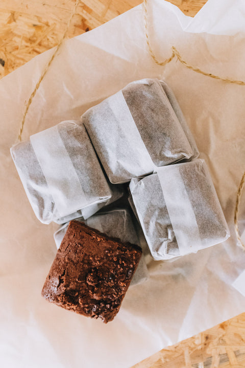 CAHUA's große Brownie-Box | frisch gebackene Brownies aus natürlichen Zutaten an deine Wunschadresse